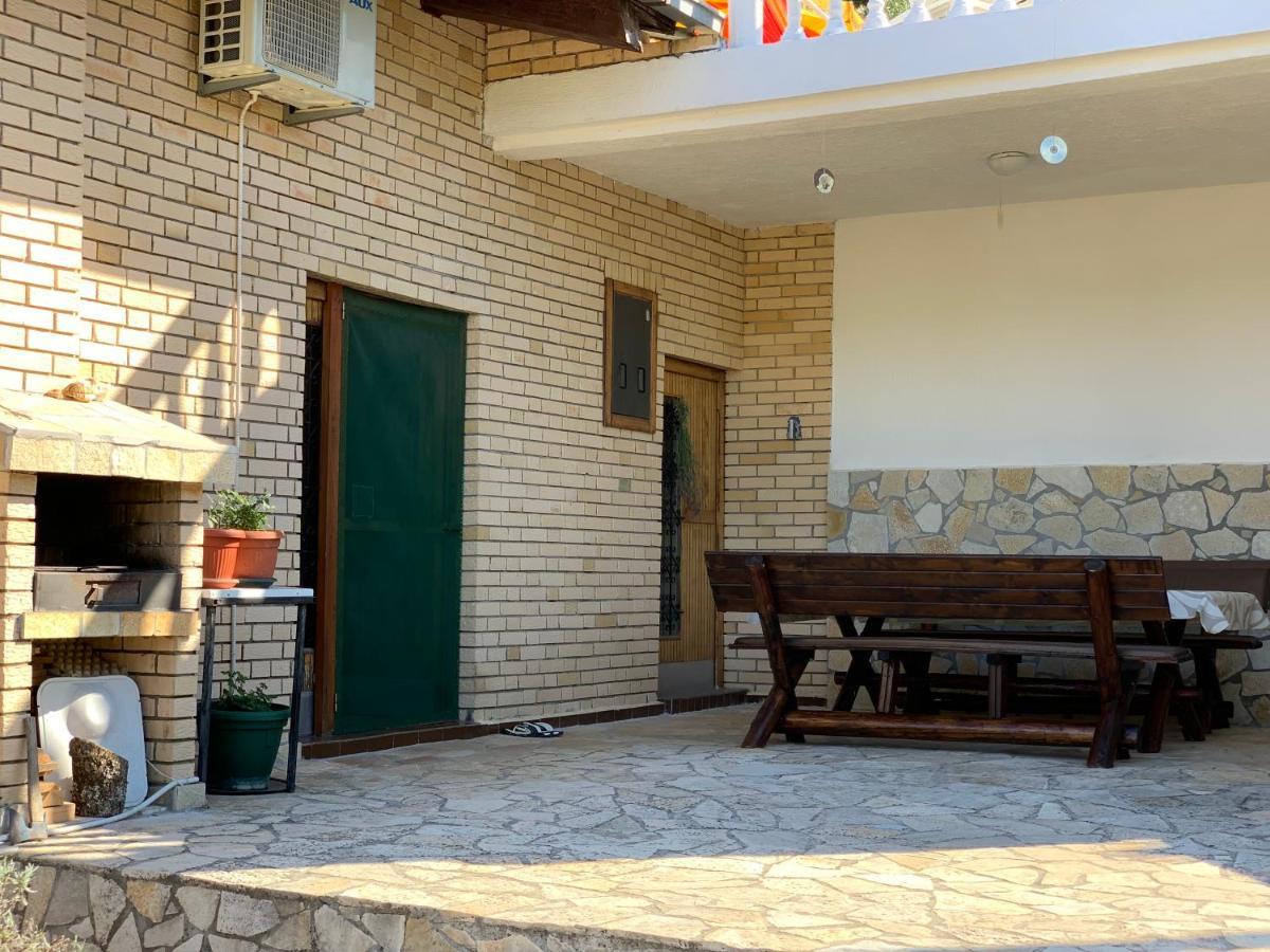 Holiday Home Bratica 乌尔齐尼 外观 照片