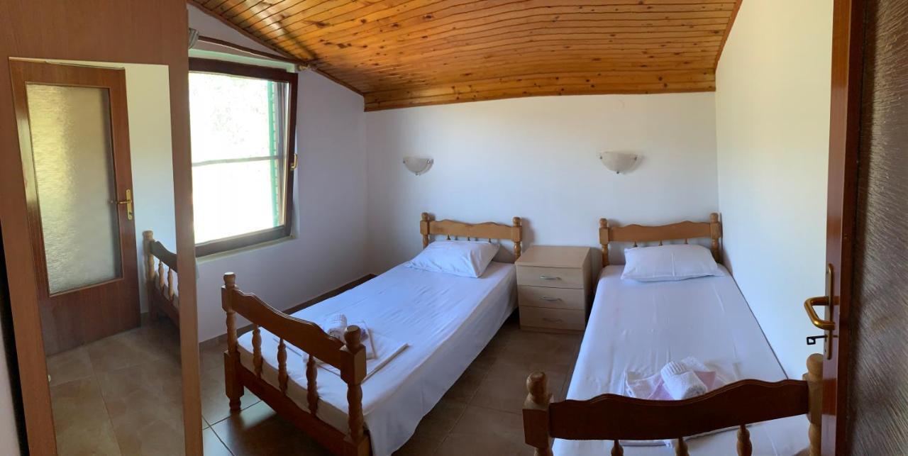 Holiday Home Bratica 乌尔齐尼 外观 照片